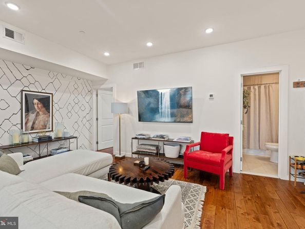 2015 S Hutchinson Street 12, Philadelphia PA 19148