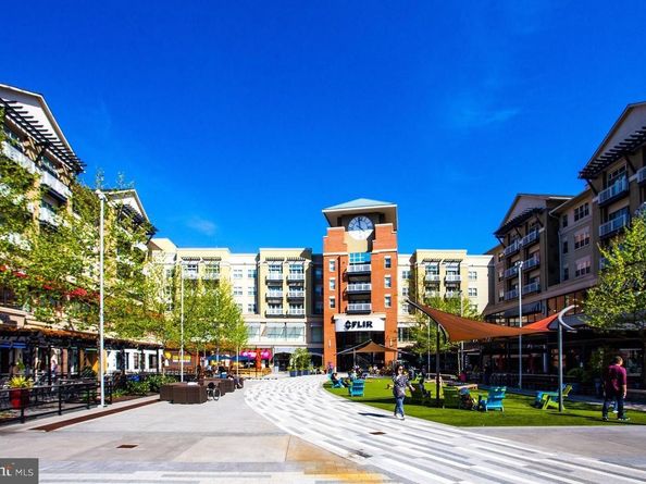 1101 S Arlington Ridge Road 704, Arlington VA 22202