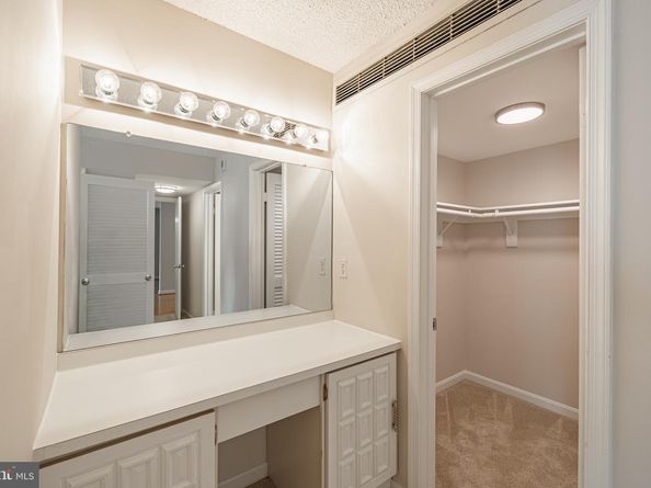 1101 S Arlington Ridge Road 704, Arlington VA 22202