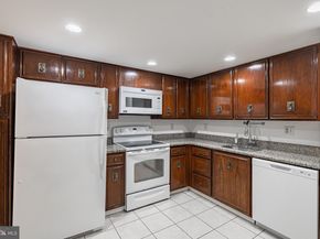 1101 S Arlington Ridge Road 704, Arlington VA 22202