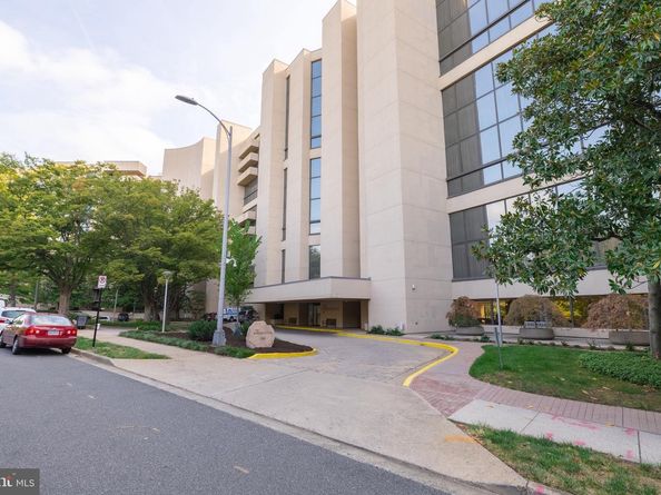 1101 S Arlington Ridge Road 704, Arlington VA 22202