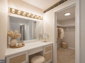 1101 S Arlington Ridge Road 704, Arlington VA 22202