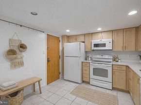 1101 S Arlington Ridge Road 704, Arlington VA 22202