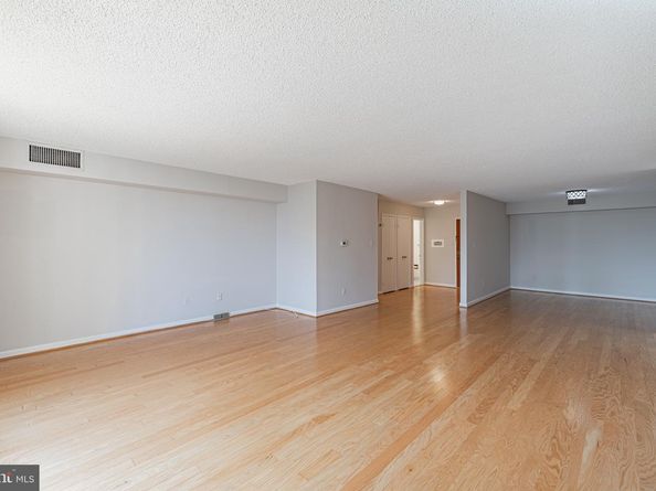 1101 S Arlington Ridge Road 704, Arlington VA 22202