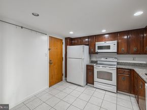 1101 S Arlington Ridge Road 704, Arlington VA 22202
