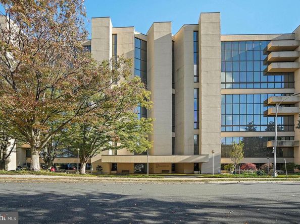 1101 S Arlington Ridge Road 704, Arlington VA 22202
