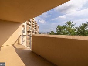 1101 S Arlington Ridge Road 704, Arlington VA 22202