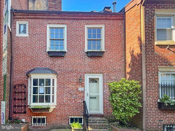 1104 Lombard Street