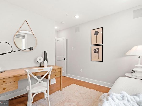 910 9TH Street NE 1, Washington DC 20002