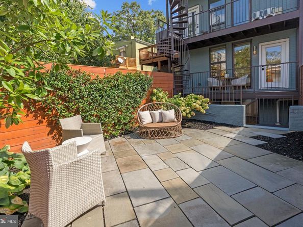 910 9TH Street NE 1, Washington DC 20002
