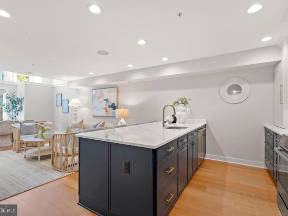 910 9TH Street NE 1, Washington DC 20002