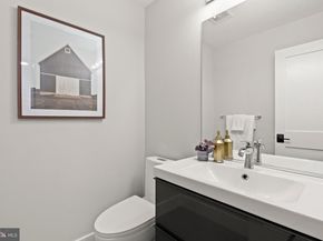 910 9TH Street NE 1, Washington DC 20002