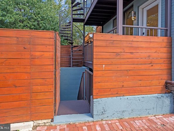 910 9TH Street NE 1, Washington DC 20002