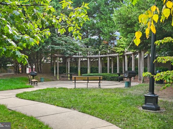 4854 Eisenhower Avenue 445, Alexandria VA 22304