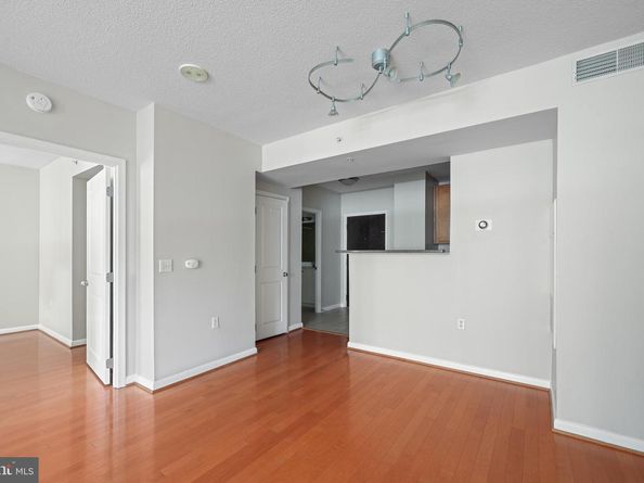 851 N Glebe Road 707, Arlington VA 22203