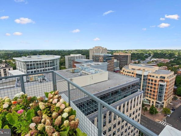 851 N Glebe Road 707, Arlington VA 22203