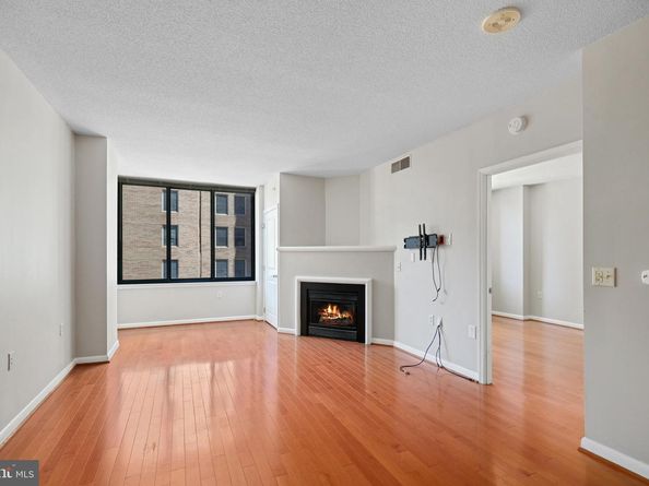 851 N Glebe Road 707, Arlington VA 22203