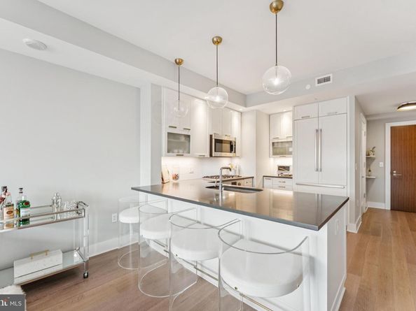 4960 Fairmont Avenue 904, Bethesda MD 20814
