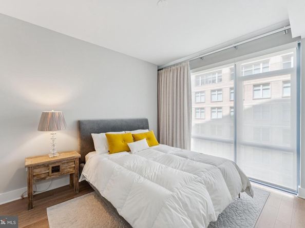 4960 Fairmont Avenue 904, Bethesda MD 20814