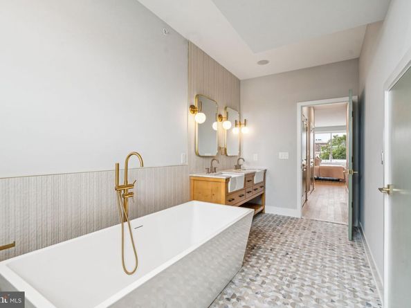 2013 E Firth Street, Philadelphia PA 19125