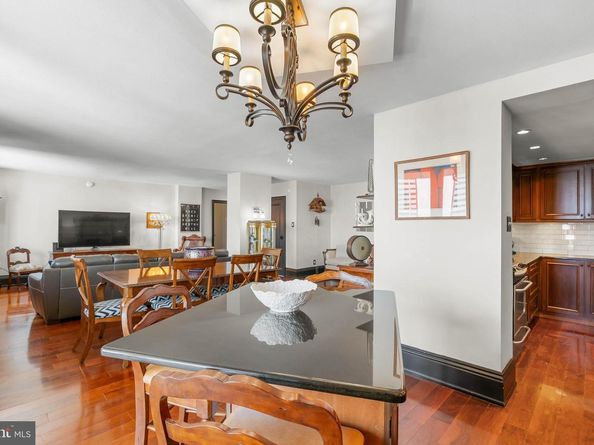 1901 John F Kennedy Boulevard 2806, Philadelphia PA 19103