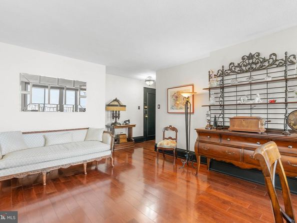 1901 John F Kennedy Boulevard 2806, Philadelphia PA 19103