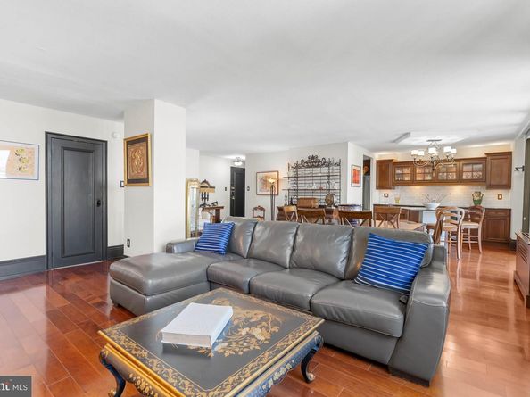 1901 John F Kennedy Boulevard 2806, Philadelphia PA 19103