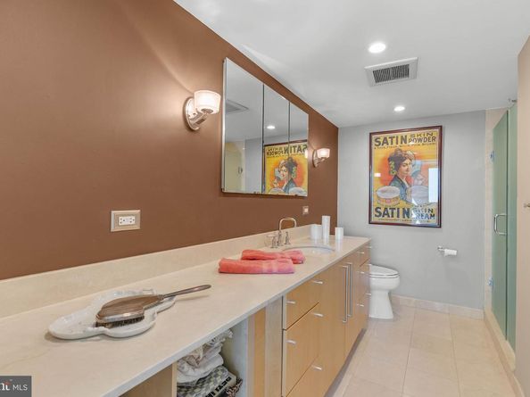 1901 John F Kennedy Boulevard 2806, Philadelphia PA 19103