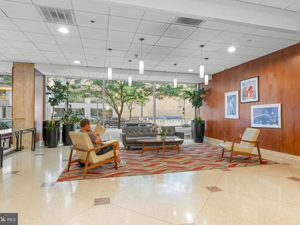 1901 John F Kennedy Boulevard 2806, Philadelphia PA 19103
