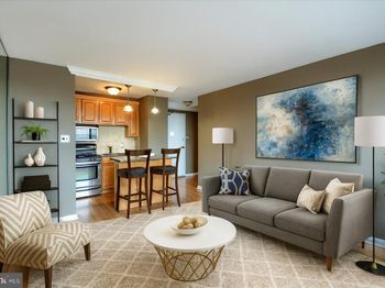 1810 Rittenhouse Square