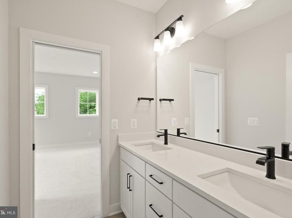 502 Kibler Circle SW, Vienna VA 22180