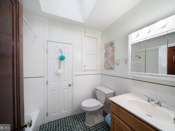 3310 Saint Vincent Street, Philadelphia PA 19149