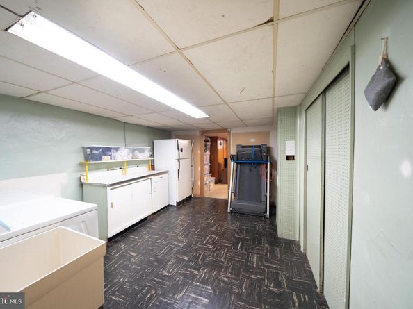 3310 Saint Vincent Street, Philadelphia PA 19149
