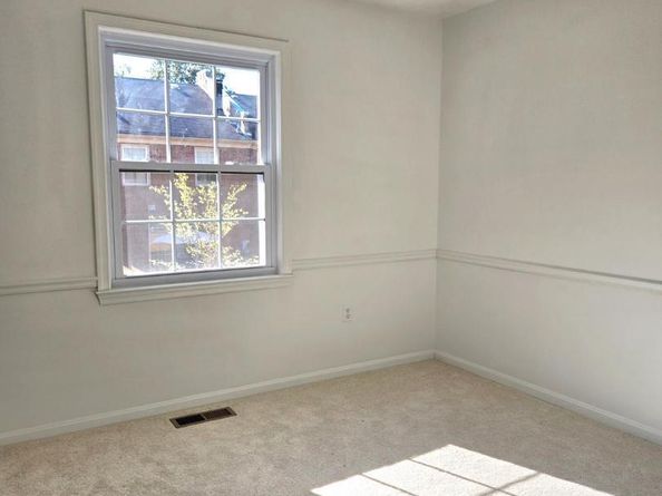 7039 Leestone Street, Springfield VA 22151