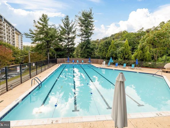 3800 Powell Lane 1130, Falls Church VA 22041