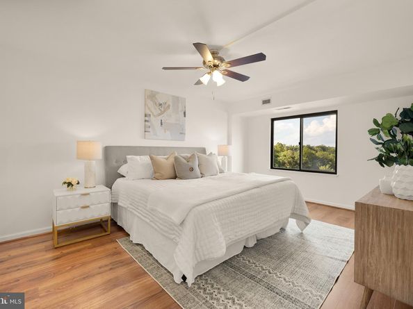 3800 Powell Lane 1130, Falls Church VA 22041