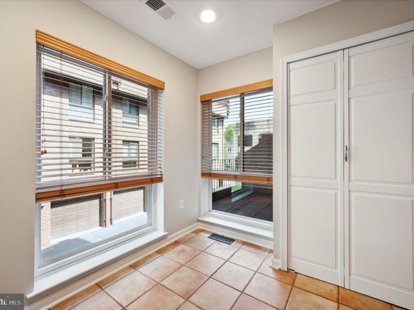 2201 N Arch Street 114, Philadelphia PA 19103