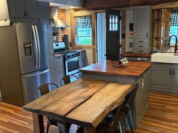 2710 S 7TH Street, Philadelphia PA 19148