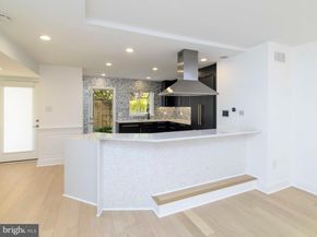 104 Lombard Street, Philadelphia PA 19147