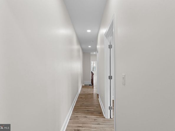 1043 E Chelten Avenue, Philadelphia PA 19138