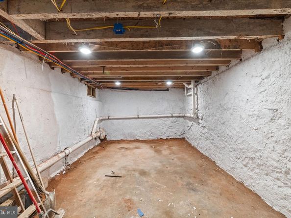 1043 E Chelten Avenue, Philadelphia PA 19138