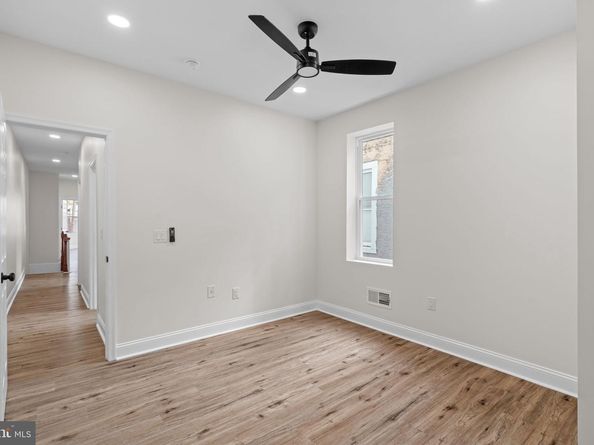 1043 E Chelten Avenue, Philadelphia PA 19138