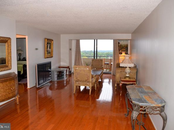 1800 Old Meadow Road 1412, Mclean VA 22102