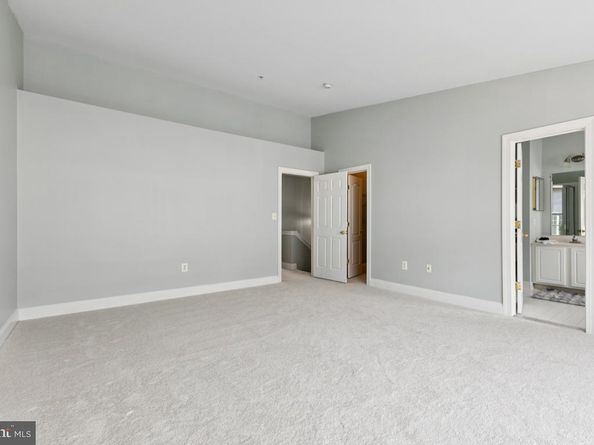 8058 Genea Way 48, Falls Church VA 22042