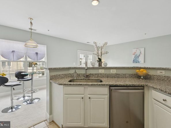 8058 Genea Way 48, Falls Church VA 22042