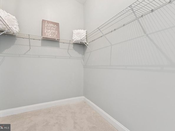8058 Genea Way 48, Falls Church VA 22042