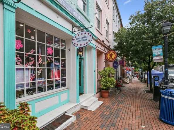 718 S Washington Street 104, Alexandria VA 22314