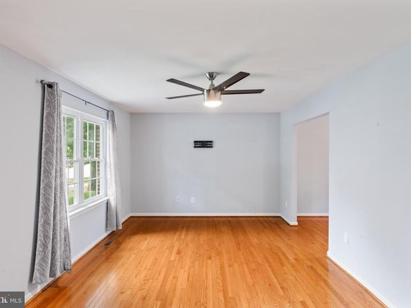 1407 Skyhaven Court, Herndon VA 20170