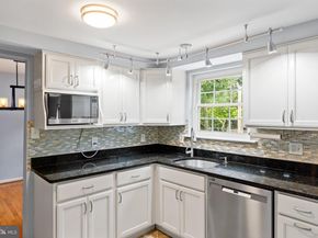 1407 Skyhaven Court, Herndon VA 20170