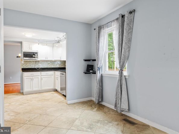 1407 Skyhaven Court, Herndon VA 20170